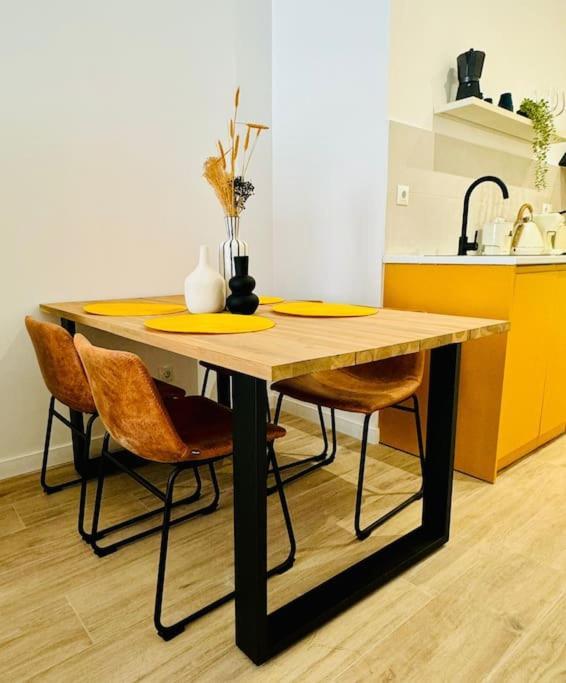New Industrial Design Flat In Russafa Soho Valenza
